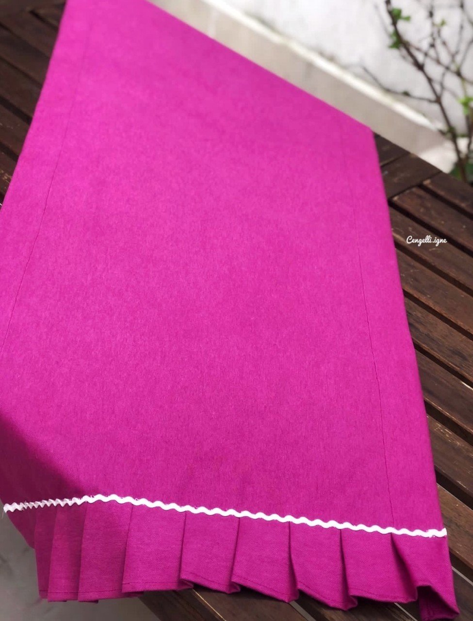 Fuşya Pileli Düz Renk Runner