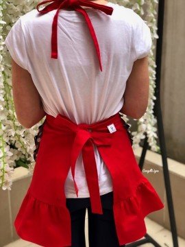 Puantiye Kırmızı Pileli Önlük