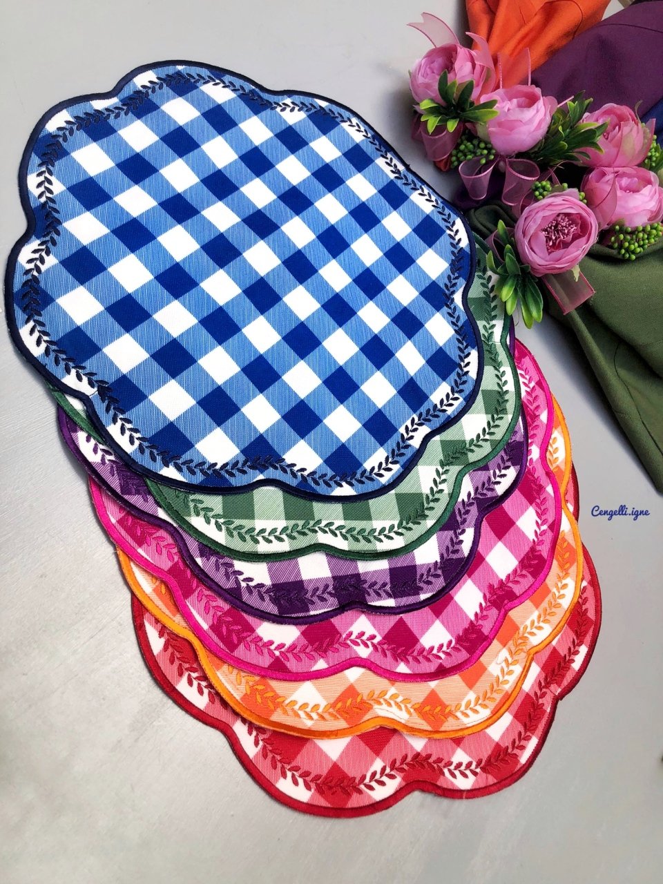 6 'Lı Renkli Pötikare Yuvarlak Servis