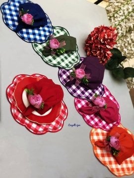 6 'Lı Renkli Pötikare Yuvarlak Servis