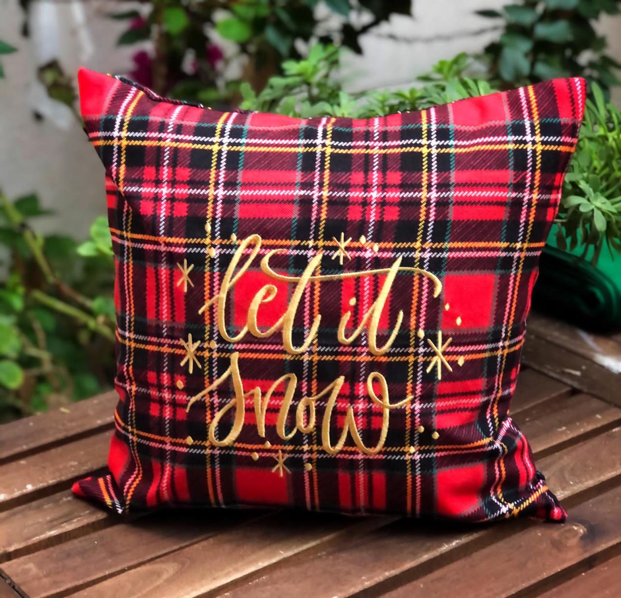 Gold İşlemeli Ekose Kırlent