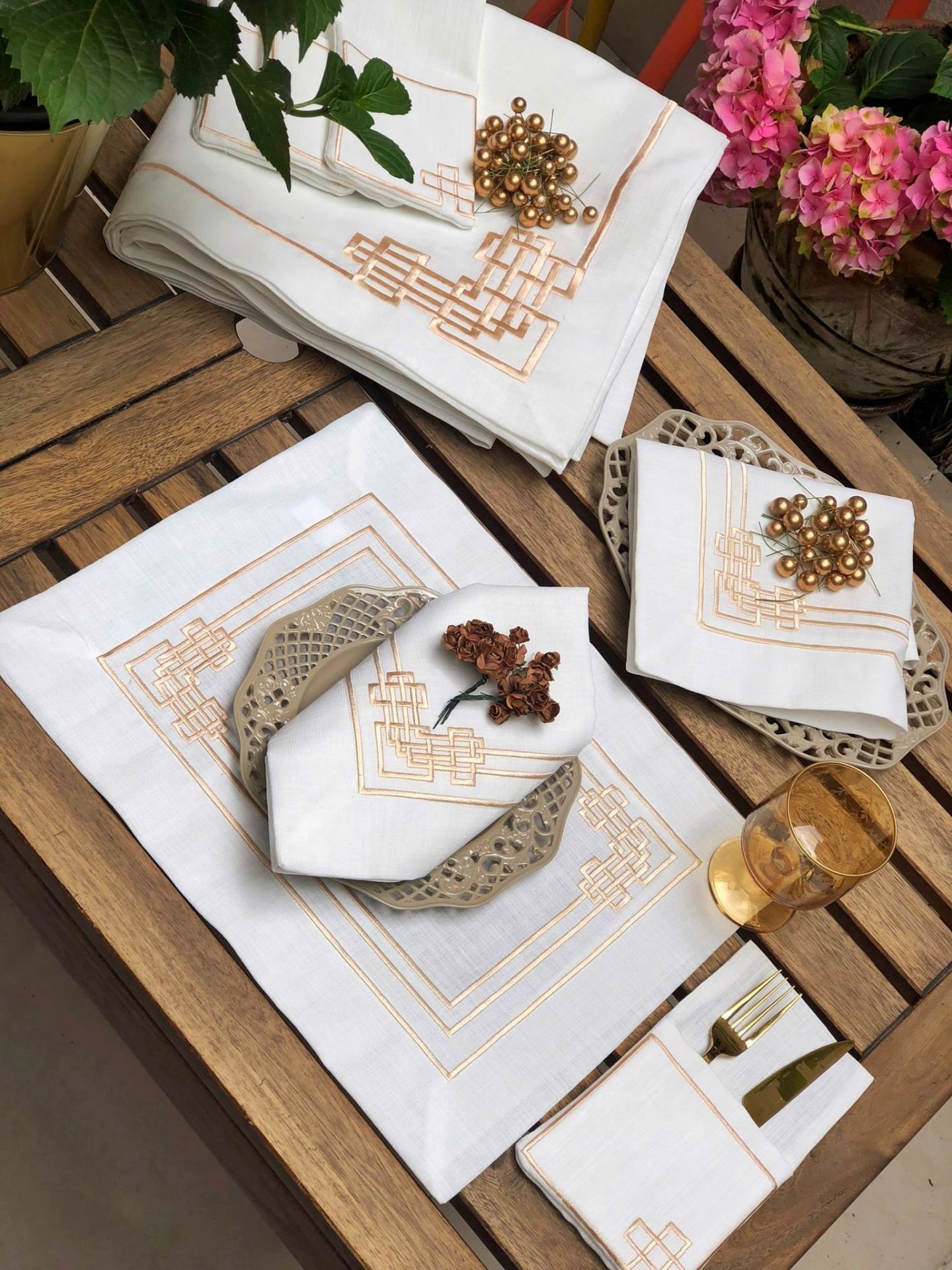 Beyaz &Cappuccino Sargılı Keten servis