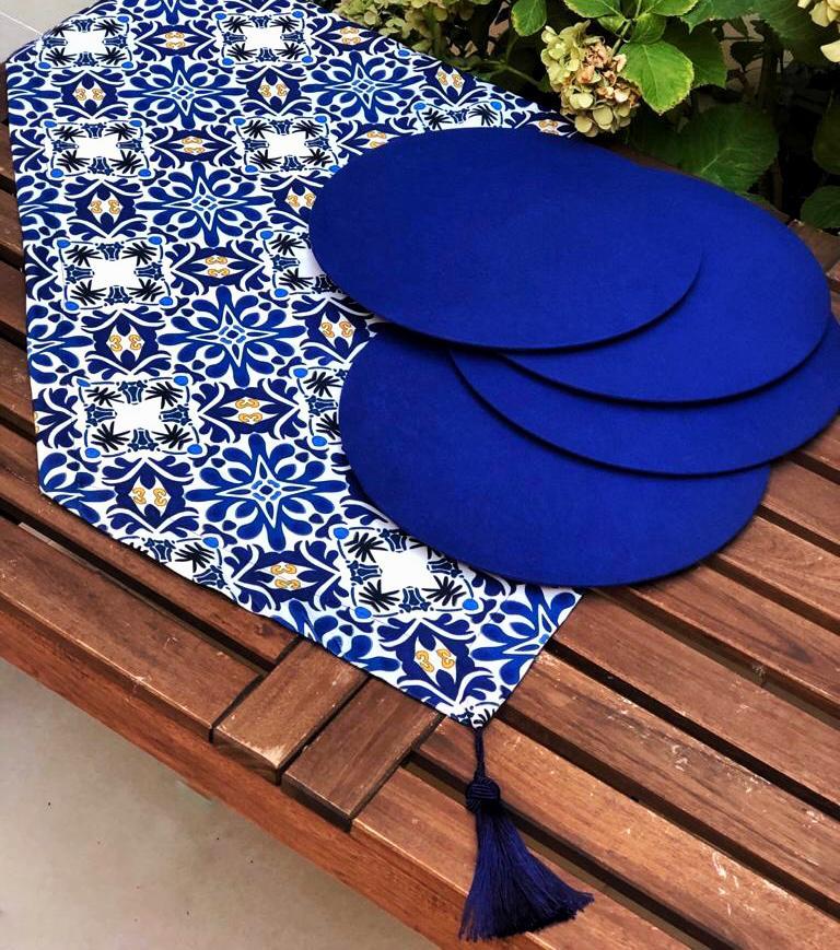 Otantik Çini İşlemeli Runner + 4 Adet Mavi Supla