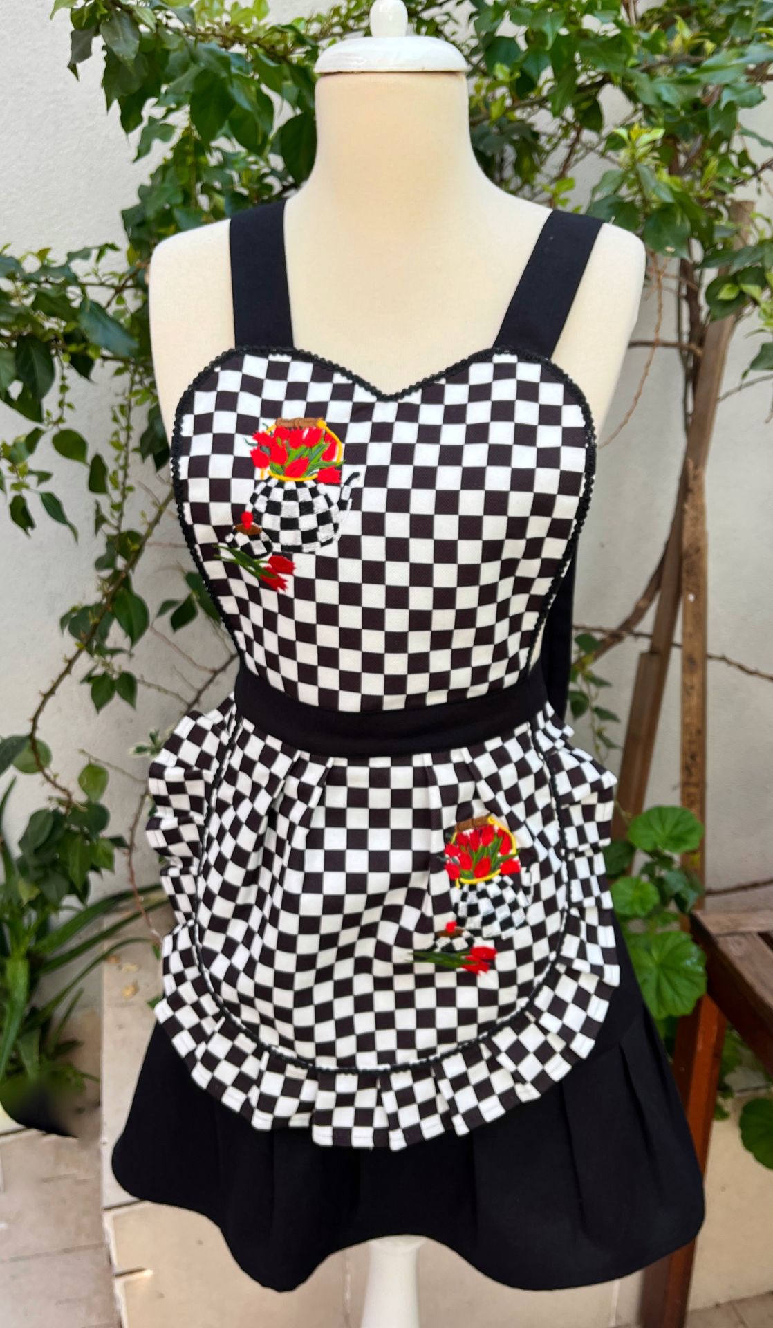 Yeni Lale Siyah Dama Önlük