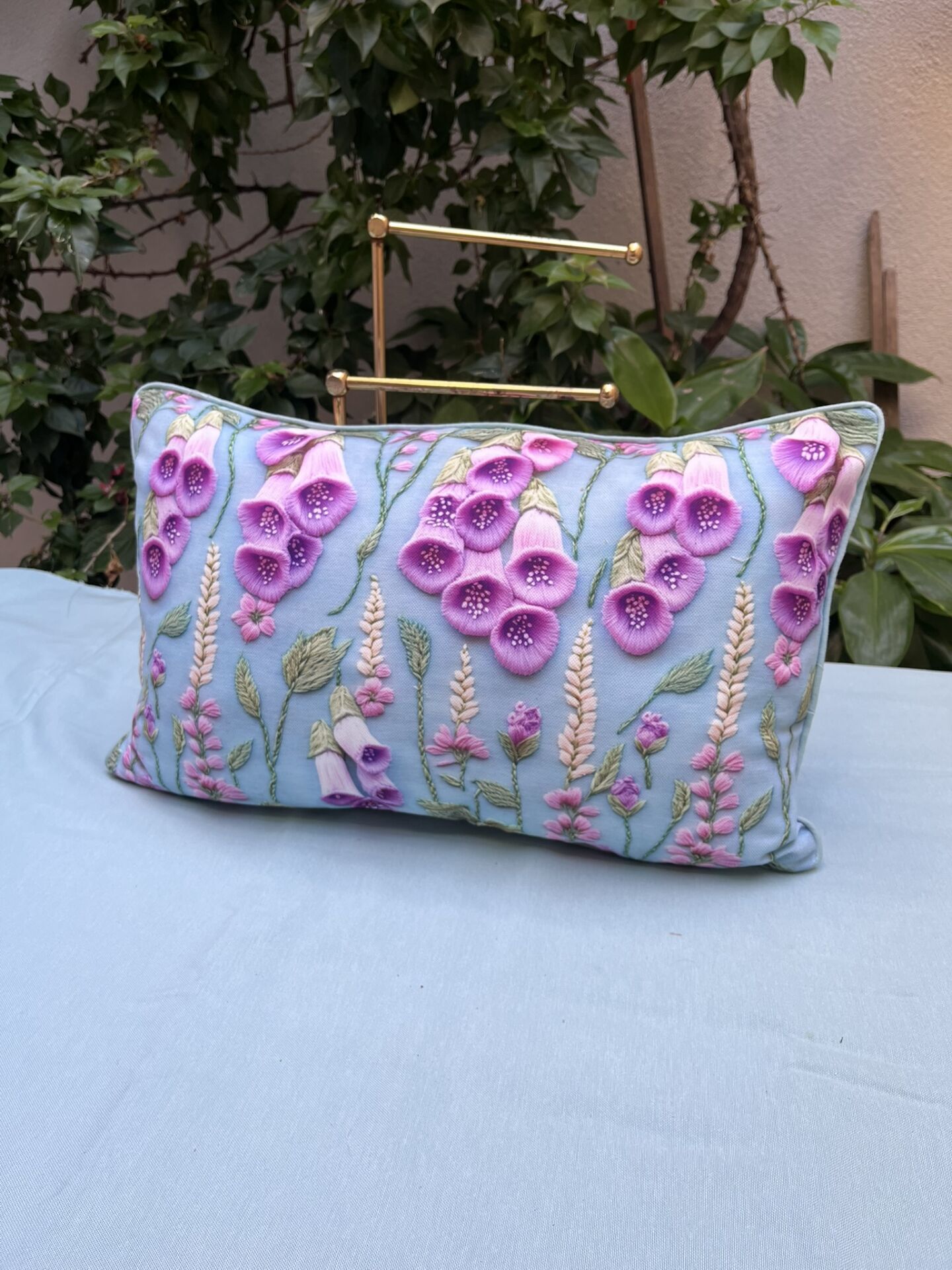 Zambak Desenli Kırlent (Dikdörtgen)