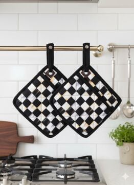 Isıya Dayanıklı Askılı 2'li Kare Mutfak Tutacı – Modern Damalı Tasarım