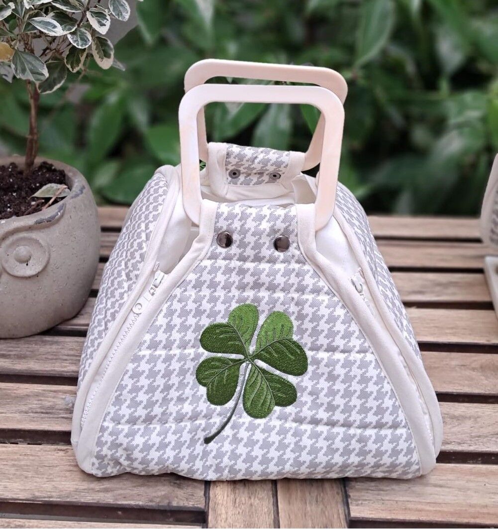 Kazayağı Desenli ve Yonca Nakışlı Tasarım Tencere Taşıma Çantası