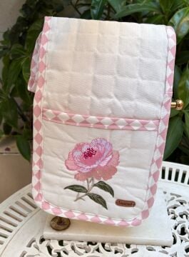 Pembe Şakayık Nakışlı & Kapitone Çiftli Fırın Eldiveni – Romantik Pembe Biyeli Fırın Tutacağı