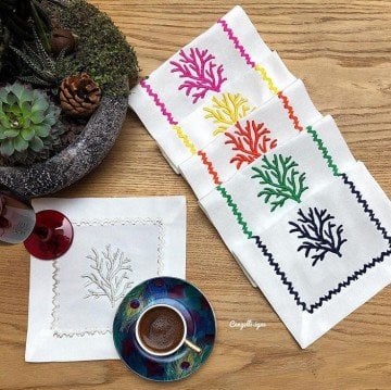 Renkli Mercan İşlemeli Kokteyl Peçete 6 Adet