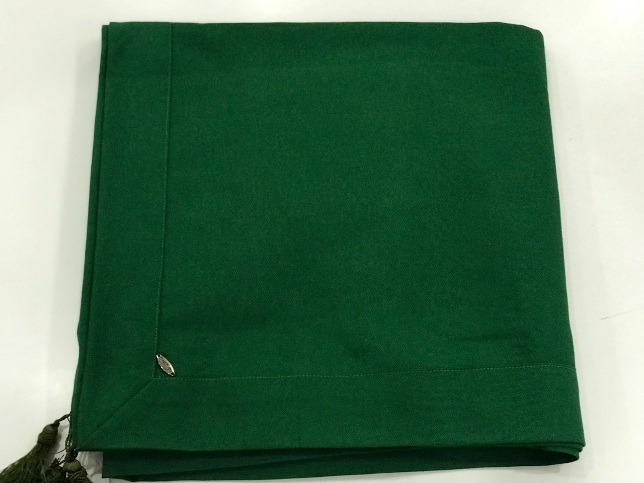 Yılbaşı Yeşili Renginde Masa Örtüsü