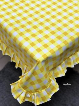 Pötikareli Fırfırlı Masa Örtüsü