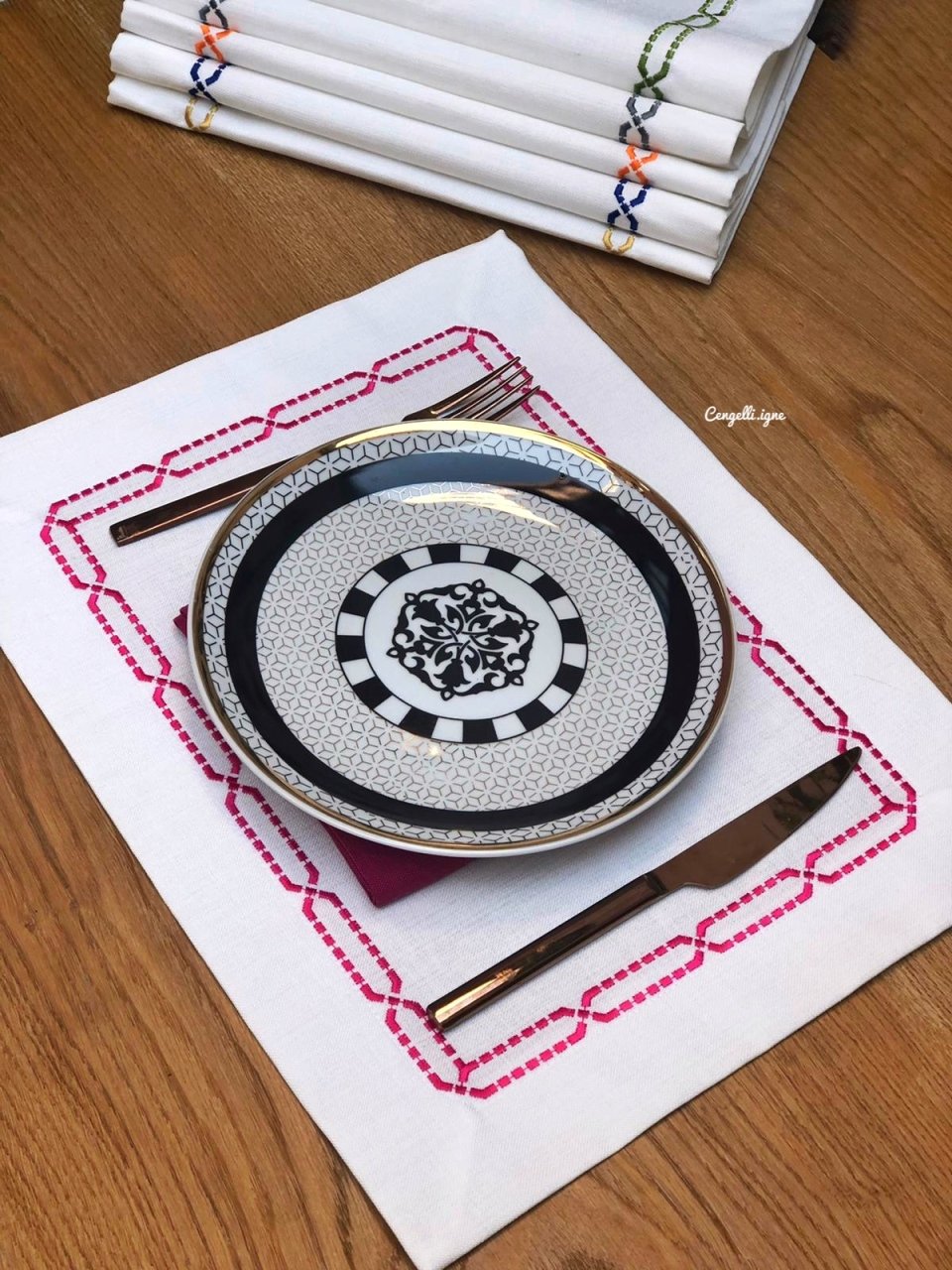 Zincir Desenli Keten Servis