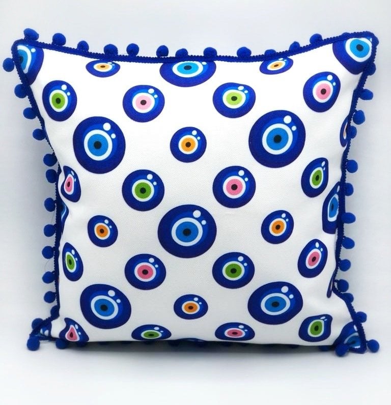 Nazarboncuğu Desenli Kırlent